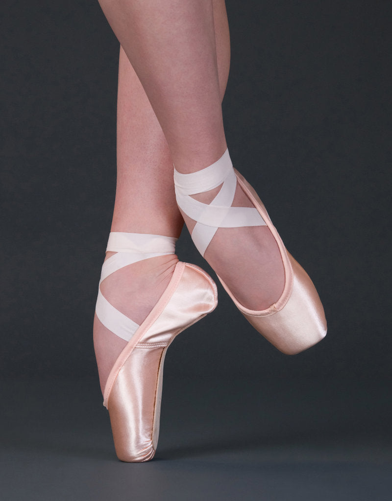 Suffolk Spotlight Pointe Shoes